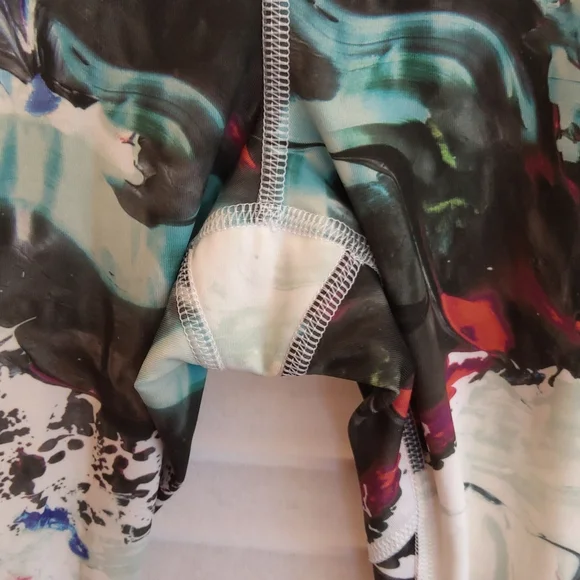 NWOT ! Lululemon Run Inspire Crop II  leggings - Picture 5 of 10